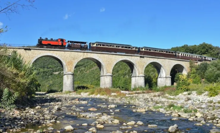 Steam Spectacular In France