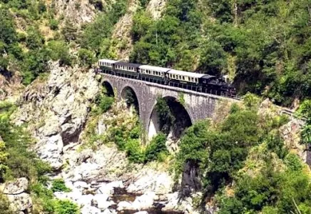 Steam Spectacular In France