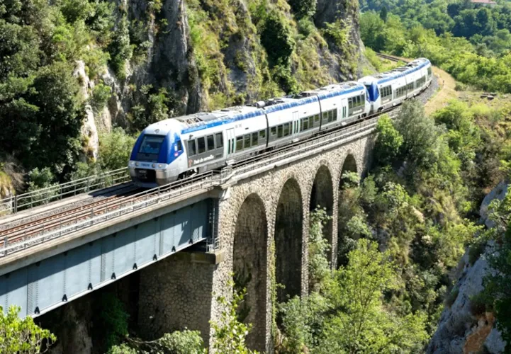 Steam Spectacular In France