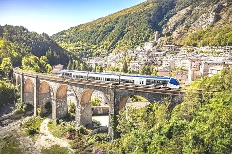 Steam Spectacular In France