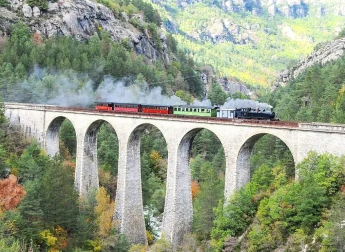 Steam Spectacular In France