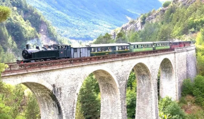 Steam Spectacular In France